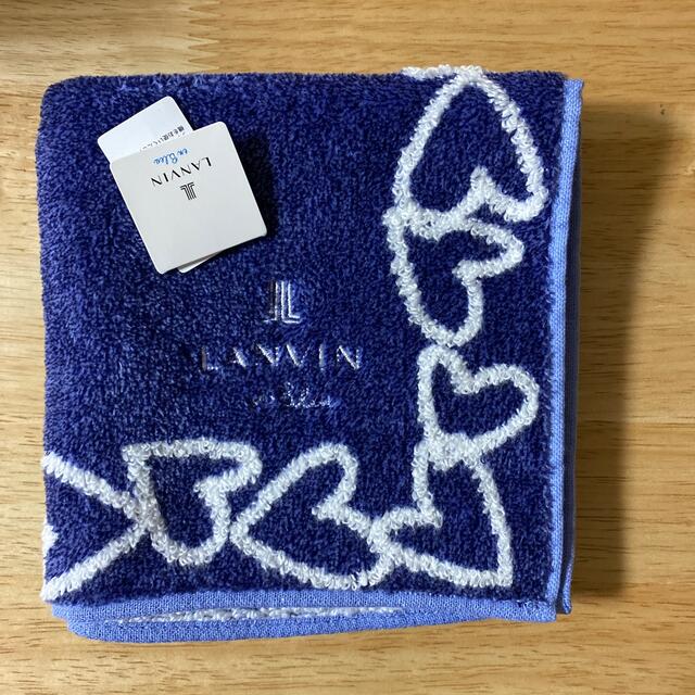 LANVIN en Bleu(ランバンオンブルー)のタオルハンカチ レディースのファッション小物(ハンカチ)の商品写真