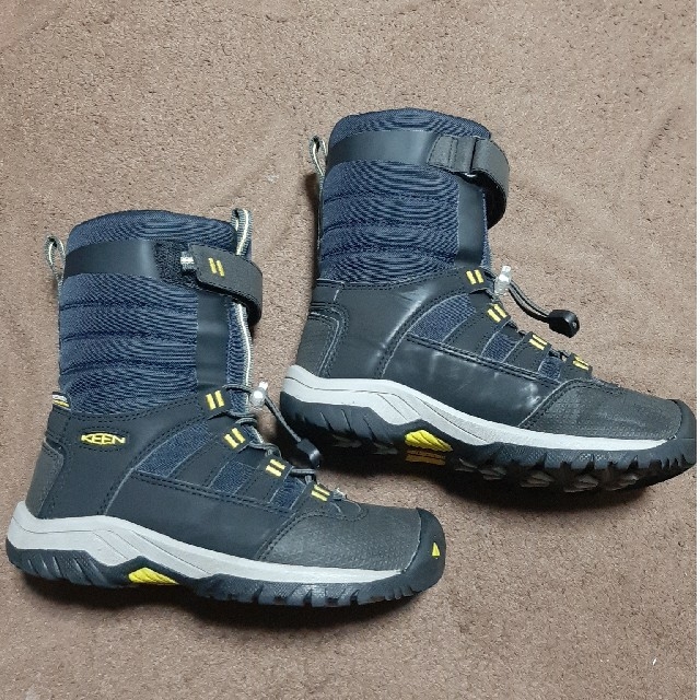 KEEN(キーン)のKEEN ウィンター ブーツ  キッズ キッズ/ベビー/マタニティのキッズ靴/シューズ(15cm~)(ブーツ)の商品写真