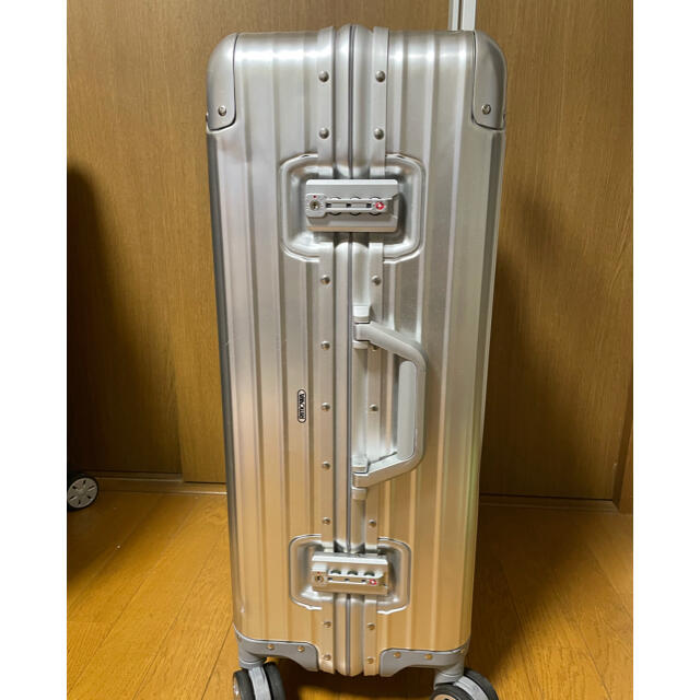 スーツケース RIMOWA風 中型 軽量 TSAロック 56L アルミ合金ボディの
