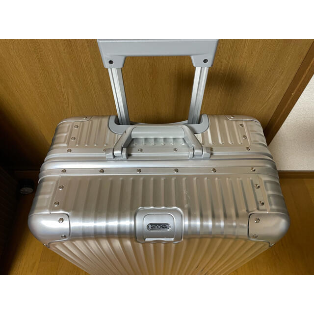 スーツケース RIMOWA風 中型 軽量 TSAロック 56L アルミ合金ボディ メンズのバッグ(トラベルバッグ/スーツケース)の商品写真