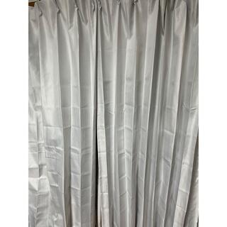 カーテン　100✖️丈200 2枚組　白　遮光　美品　軽量タイプ(カーテン)