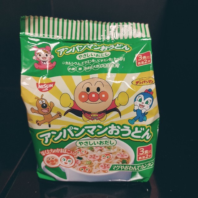 日清食品(ニッシンショクヒン)の【お買い得】日清　アンパンマンおうどん３食入り×９袋　1ケース 食品/飲料/酒の加工食品(インスタント食品)の商品写真