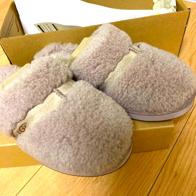 UGG(アグ)のUGG レディースの靴/シューズ(スリッポン/モカシン)の商品写真