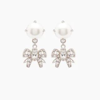 ミュウミュウ ピアス(パール)の通販 36点 | miumiuのレディースを