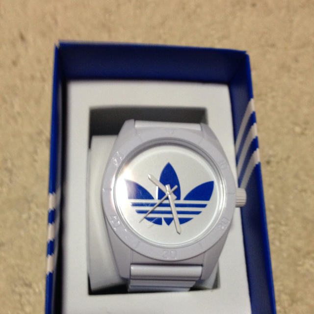 adidas(アディダス)の腕時計 レディースのファッション小物(腕時計)の商品写真