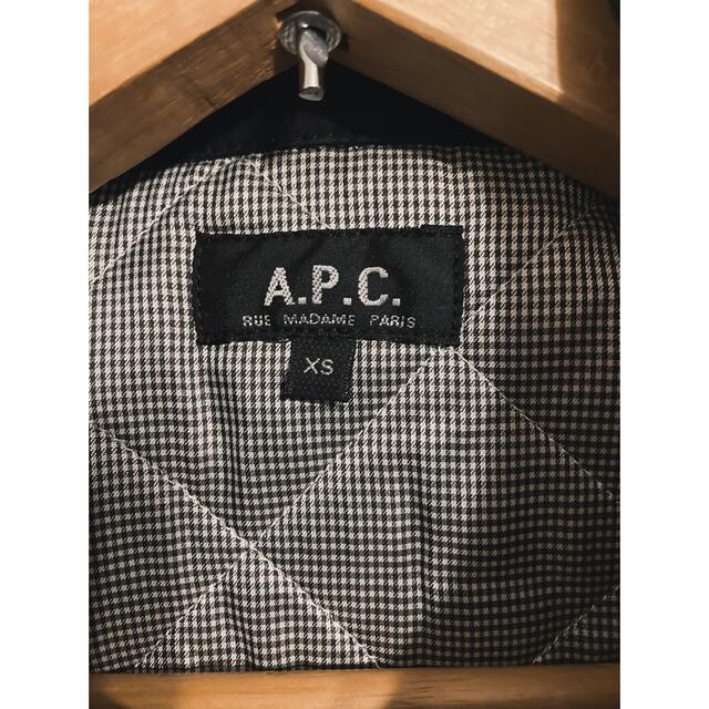 A.P.C(アーペーセー)のAPC ジャケット　濃紺　XSサイズ メンズのジャケット/アウター(ミリタリージャケット)の商品写真