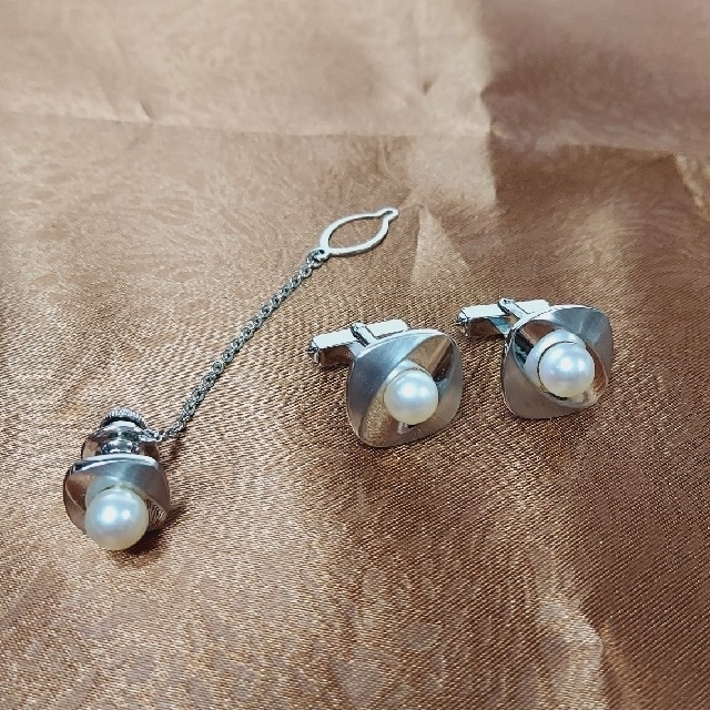 TAIYO PEARL ブローチ ネクタイピン カフス セット 大洋真珠の TAIYO PEARL ブローチ ネクタイピン カフス セット 大洋真珠の