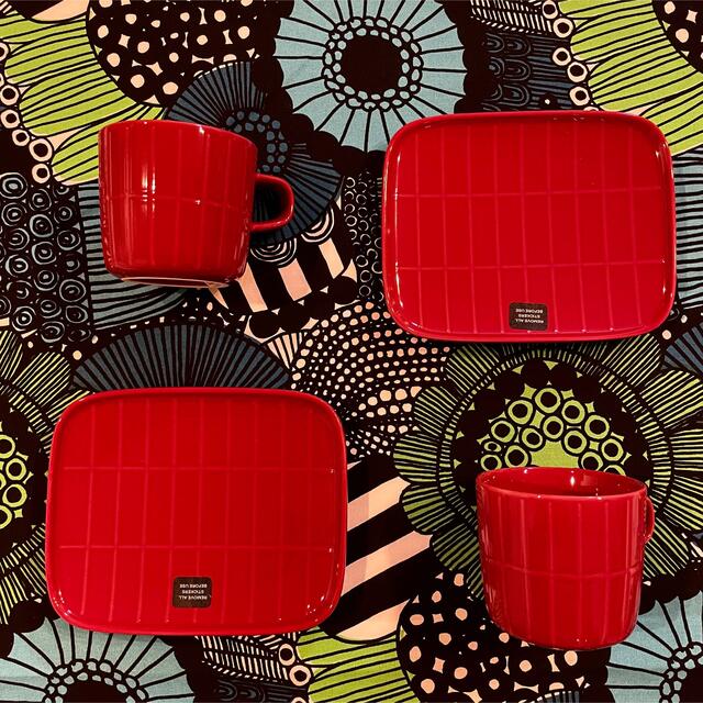 ArmiRatiaカラーmarimekko マリメッコ　Tiiliskivi プレート＋マグカップセット