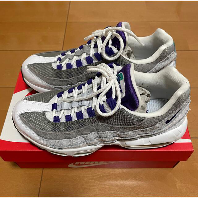 ナイキNIKE■AIR MAX95 GRAPE SNAKESKINスニーカー