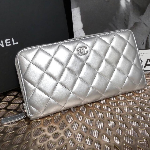 CHANEL シャネル チョコバー デカココ メタルレザー 長財布 シルバー