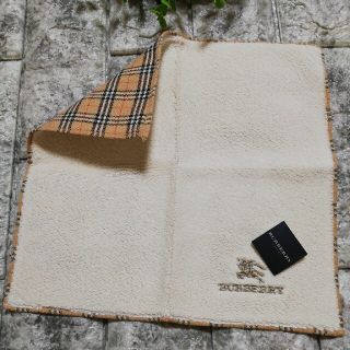 バーバリー(BURBERRY)の新品タグ付　バーバリー　BURBERRY　タオルハンカチ　24.5×25(ハンカチ)