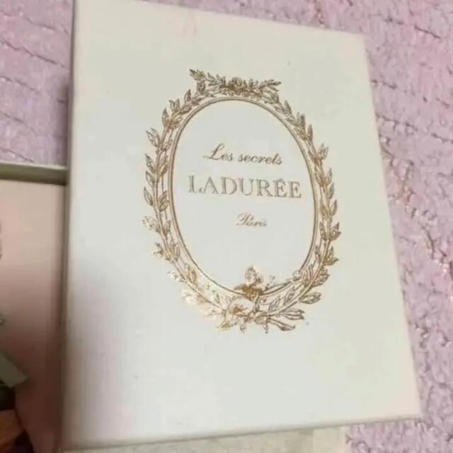 LADUREE(ラデュレ)のパリ購入★LADUREE ラドゥレ★マカロン チャーム キーリング★グリーン ハンドメイドのファッション小物(バッグチャーム)の商品写真