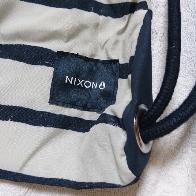 NIXON(ニクソン)のNIXON ニクソン 巾着 ポーチ ジムサック バッグ かばん ボーダー  レディースのファッション小物(ポーチ)の商品写真