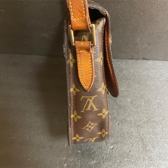 LOUIS VUITTON(ルイヴィトン)のルイ ヴィトン サンクルー　GM  モノグラム ショルダーバッグ レディースのバッグ(ショルダーバッグ)の商品写真