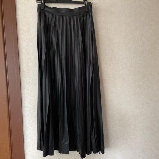 ザラ(ZARA)の値下げ　ZARA フェイクレザー　プリーツスカート (ロングスカート)