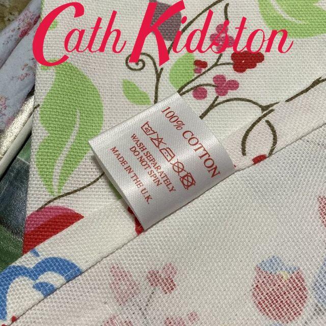 Cath Kidston(キャスキッドソン)の新品 幻の赤タグ UK製 キャスキッドソン ティータオル ヒッピーフラワー インテリア/住まい/日用品のキッチン/食器(テーブル用品)の商品写真