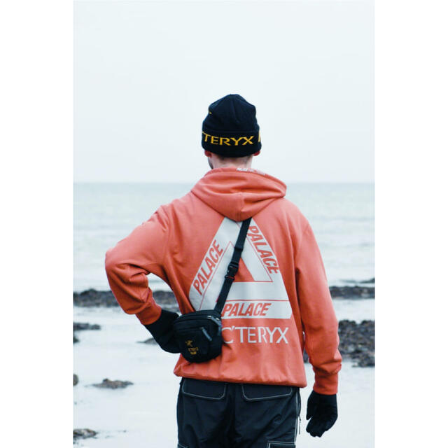 Palace Arcteryx Mantis 1 Waistpack Black 2