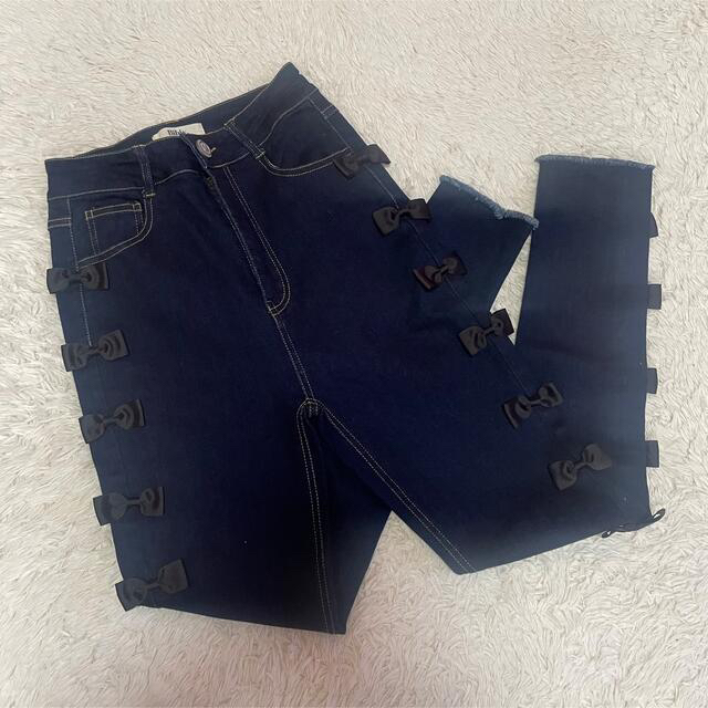 Bibiy ribbon denim リボンデニム Bottomsの通販 by _96xzx_'s shop ...