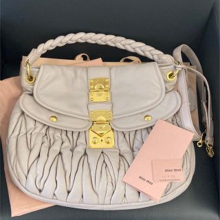 ミュウミュウ(MIU MIU)のーMIU MIU ミュウミュウ レザーバッグー(ハンドバッグ)