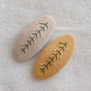 刺繍のヘアピン2点セット(その他)