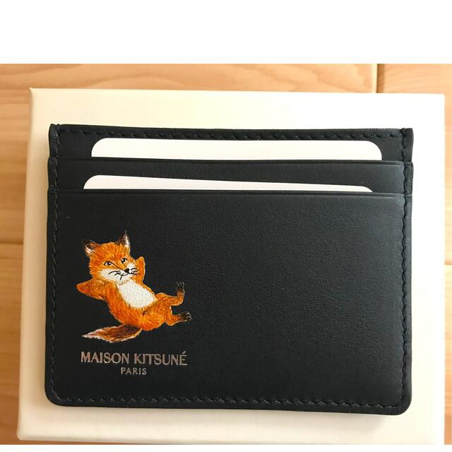 MAISON KITSUNE'(メゾンキツネ)のMAISON KITSUNÉ メゾンキツネ カードケース ドキュメントホルダー レディースのファッション小物(名刺入れ/定期入れ)の商品写真