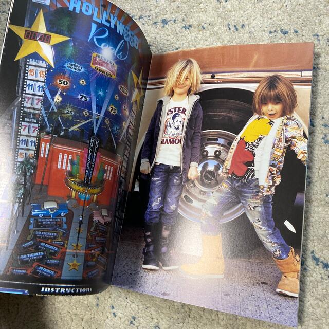 HYSTERIC GLAMOUR(ヒステリックグラマー)のHYSTERICGLAMOR パンフレット 3冊 エンタメ/ホビーの本(アート/エンタメ)の商品写真