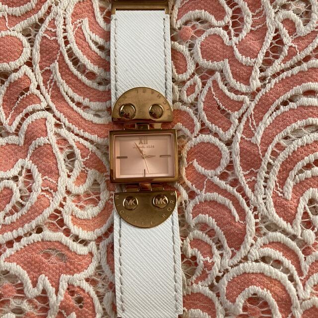 Michael Kors(マイケルコース)のマイケルコース　腕時計　バングル　白 レディースのファッション小物(腕時計)の商品写真