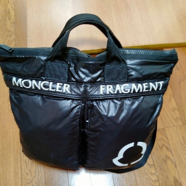 MONCLER(モンクレール)の国内正規 モンクレール ジーニアスxフラグメントポーター ヘルメットバッグ メンズのバッグ(トートバッグ)の商品写真