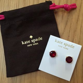 ケイトスペードニューヨーク(kate spade new york)のケイトスペード ピアス ガーネット(ピアス)