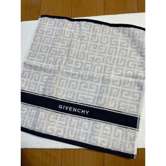 GIVENCHY(ジバンシィ)の⭐️専用です⭐️新品⭐️ジバンシィ　タオルハンカチ レディースのファッション小物(ハンカチ)の商品写真