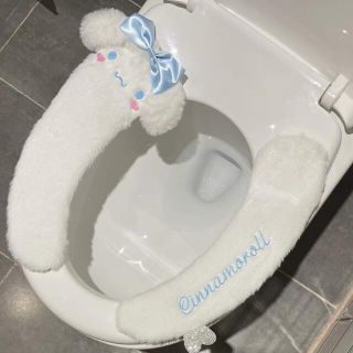 新品未使用　シナモンロールトイレシート(トイレマット)