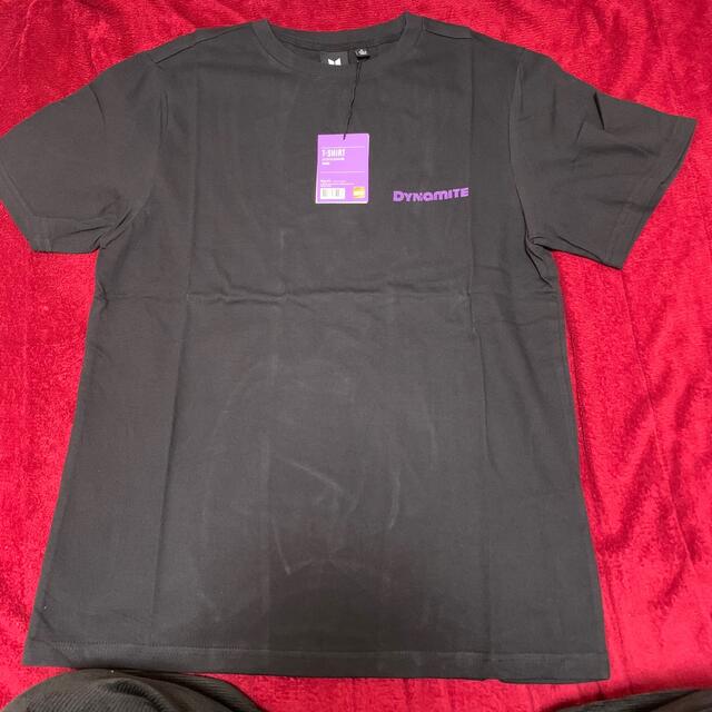 防弾少年団(BTS)(ボウダンショウネンダン)のBTS Dynamaite 公式 Tシャツ レディースのトップス(Tシャツ(半袖/袖なし))の商品写真