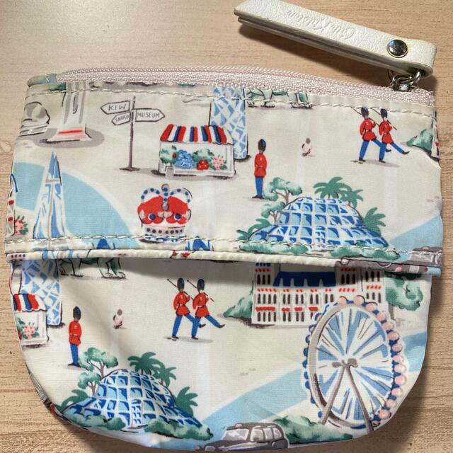 Cath Kidston(キャスキッドソン)の【正規品】キャスキッドソン　テッシュポーチ レディースのファッション小物(ポーチ)の商品写真