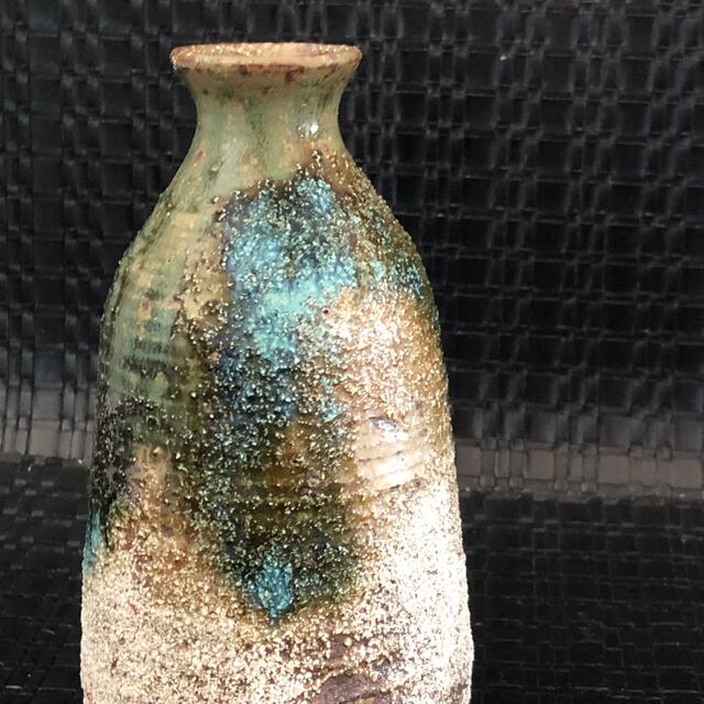 古い蔵から譲り受けた花瓶
