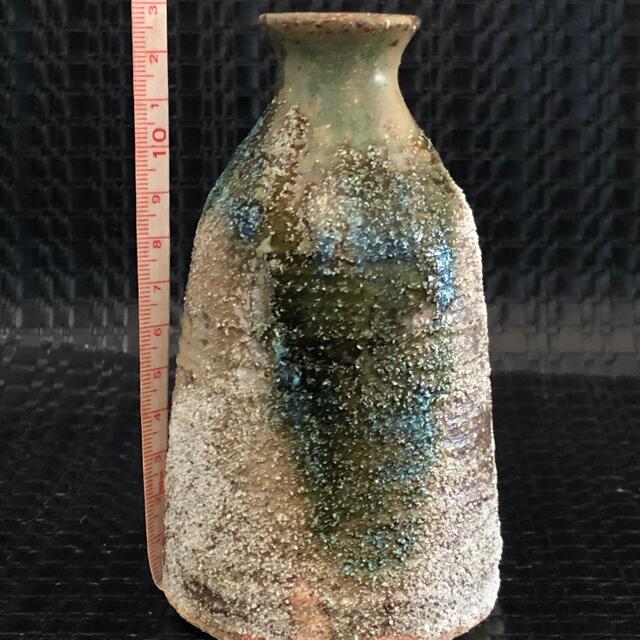 遺品整理◼️蔵から謎の壺が出てきた、壷、花瓶、一輪挿し、花道具