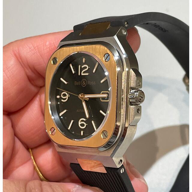 Bell & Ross(ベルアンドロス)のベルロス　BR05 ピンクゴールドコンビ メンズの時計(腕時計(アナログ))の商品写真