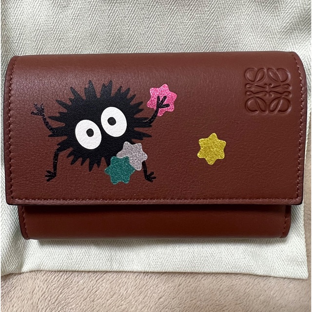 ロエベ × 千と千尋の神隠し 三つ折財布 - 折り財布 ロエベ × 千と千尋の神隠し 三つ折財布 - 折り財布