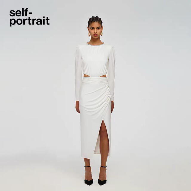 【サイズが】 SELF PORTRAIT - ️正規品Selfportrait22新作新品タグ付き白ロングワンピース3色の こちらは