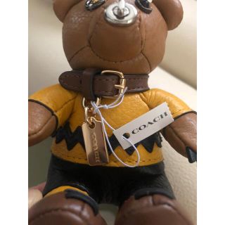 コーチ(COACH)のCOACHｘPEANUTS　コラボ チャーリーブラウン バッグ チャーム(キーホルダー)