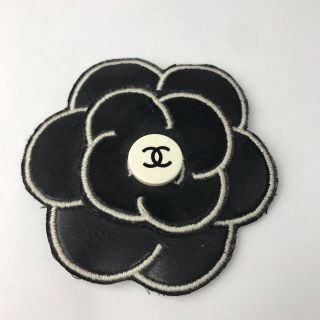 シャネル(CHANEL)の超美品　CHANEL レア物　カメリア　ヘアアクセサリー　バイカラー シャネル(ヘアピン)