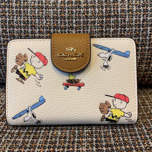 コーチ COACH × PEANUTS ウィズ スポーツ プリント 二つ折り財布