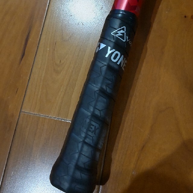 YONEX(ヨネックス)の新品未使用YONEXボルトレイジ紅7ｖUL-1 本日限定出品 スポーツ/アウトドアのテニス(ラケット)の商品写真