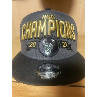 ニューエラー(NEW ERA)の新品未使用　newera bucks 2021champion NBA(キャップ)