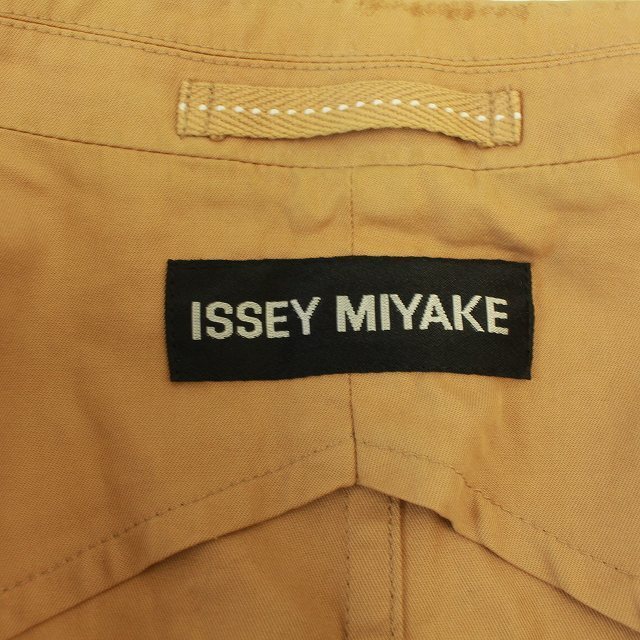 ISSEY MIYAKE(イッセイミヤケ)のイッセイミヤケ テーラードジャケット シングル 3B コットン M ベージュ メンズのジャケット/アウター(テーラードジャケット)の商品写真