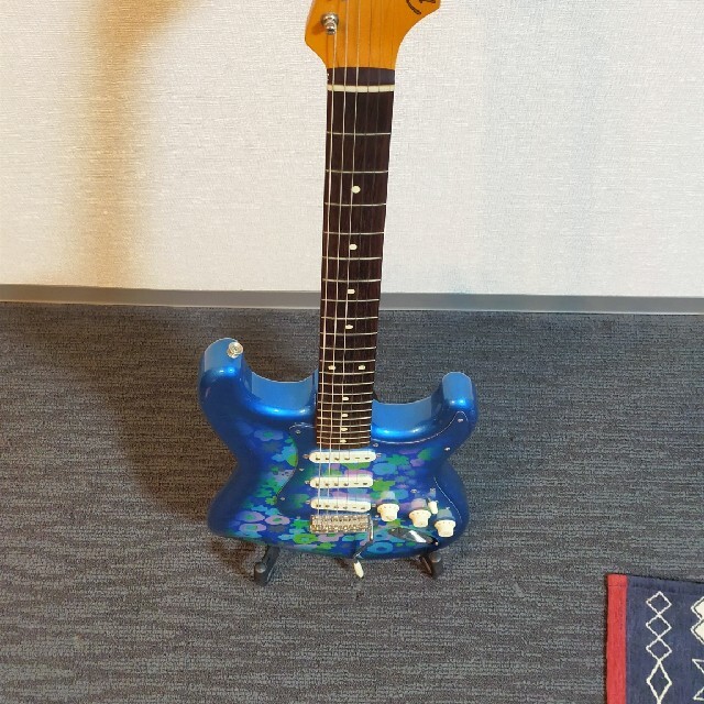 Fender(フェンダー)のフェンダーストラトキャスターブルーフラワー 楽器のギター(エレキギター)の商品写真