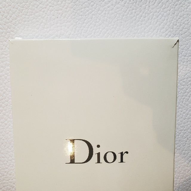 Dior(ディオール)の【新品未使用】Dior　ミラー(ベロア素材) レディースのファッション小物(ミラー)の商品写真