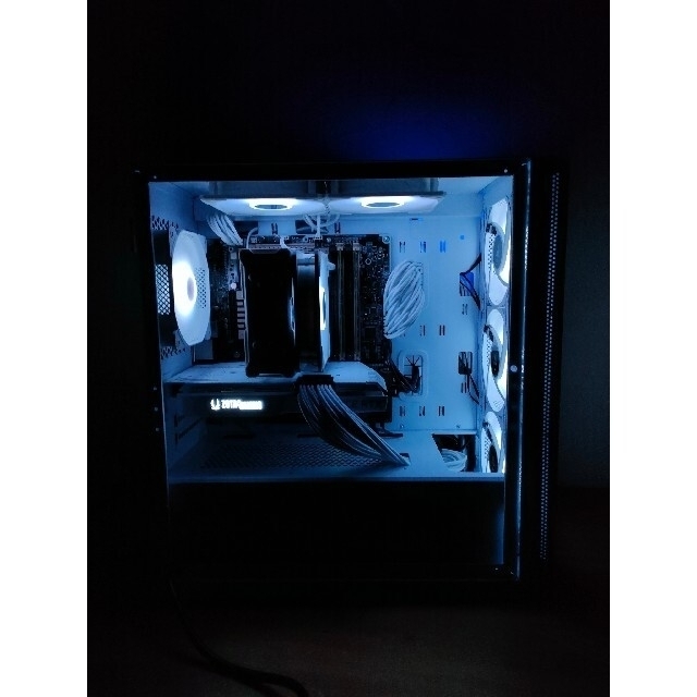 自作PC㉕6 RTX3060 12GB 白の魅力 自作PC㉕6 RTX3060 12GB 白の魅力