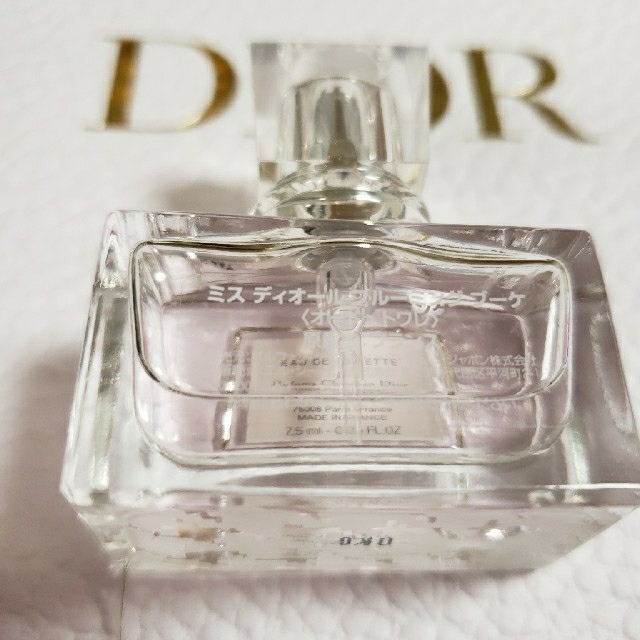 Dior(ディオール)の【新品未使用】Dior　香水　ミニボトル　ミスディオール コスメ/美容の香水(香水(女性用))の商品写真