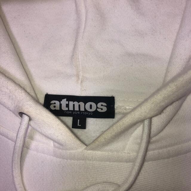 atmos(アトモス)のatmos アトモス　パーカー　ホワイト　プルオーバーパーカ メンズのトップス(パーカー)の商品写真