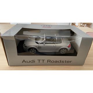 アウディ Audi TT Roadster model TTロードスター 模型(ミニカー)